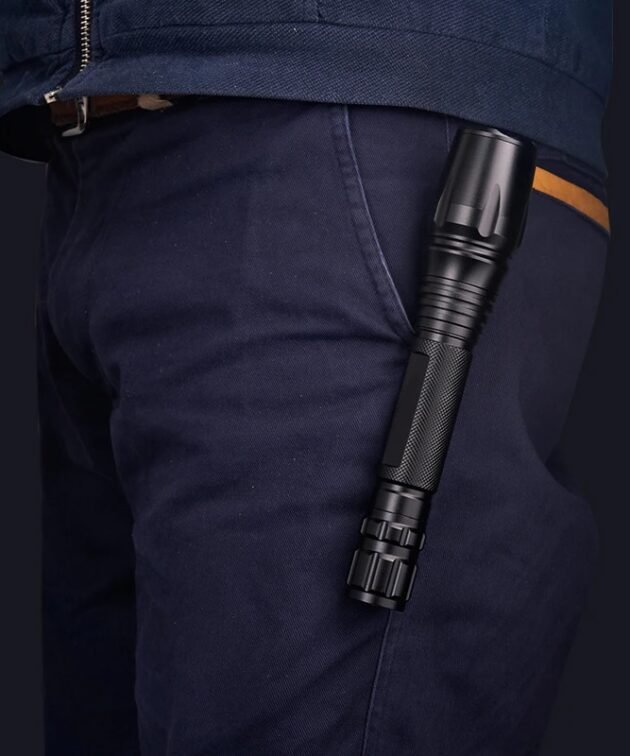 مصباح يدوي فائق السطوع عالي الجودة بدرجات ضوء مختلفة X-BALOG T6 LED FlashLight Rechargable with Multi-Light Mode BL-8668