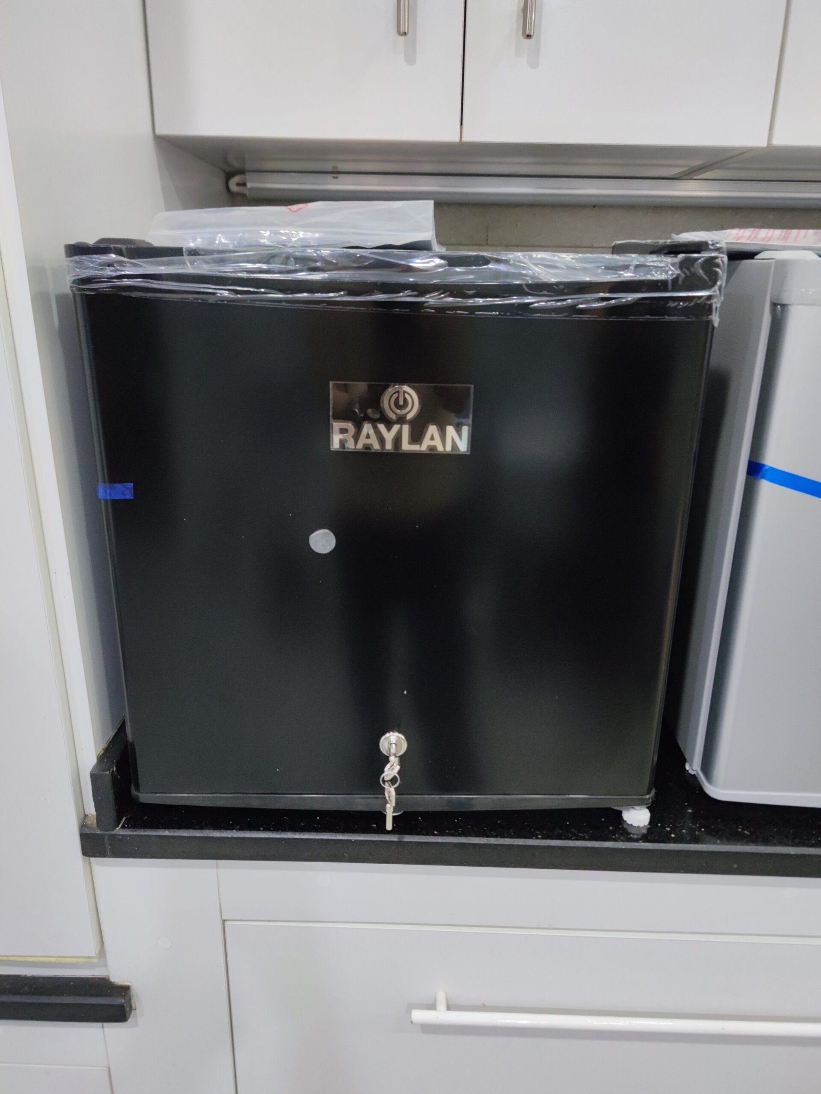 Réfrigérateur Mini bar Raylan 47 litres – Image 3