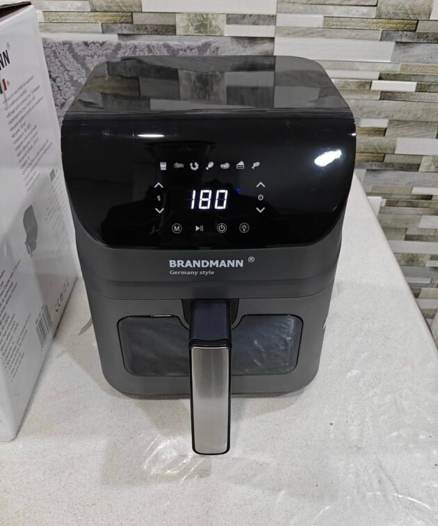Friteuse sans huile Airfryer 4 litres BRANDMANN Originale avec 8 prereglages et une lampe Avec Fenêtre Visible