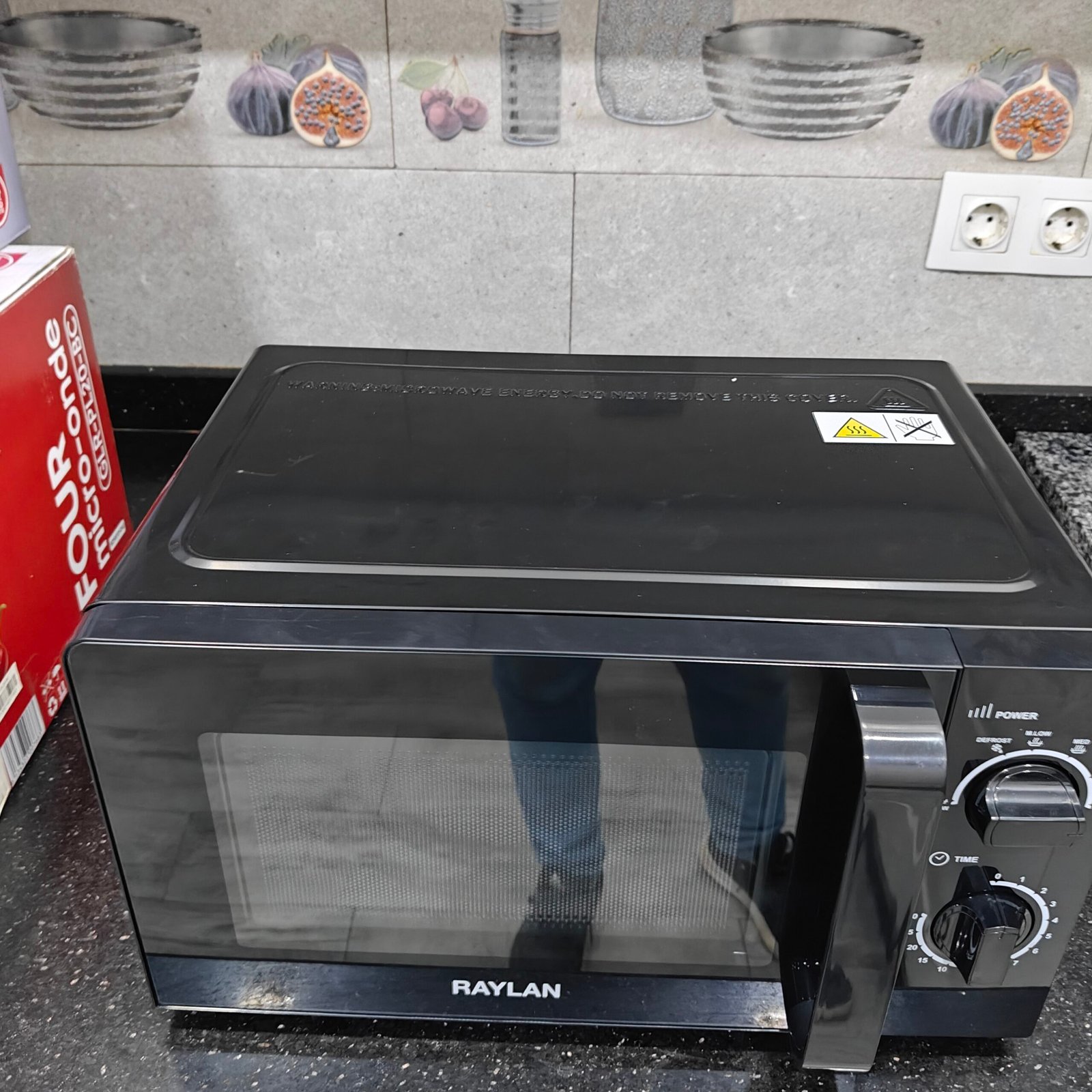 Four à Micro-ondes Raylan 20L – 700W, 6 niveaux de puissance, minuterie – Image 4