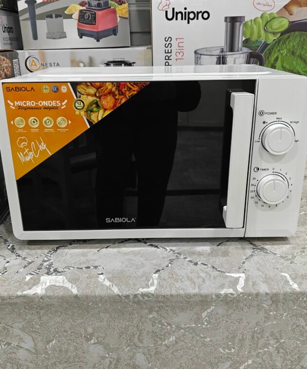 Micro-ondes SABIOLA 20L MasterChef – Puissant, pratique et design moderne
