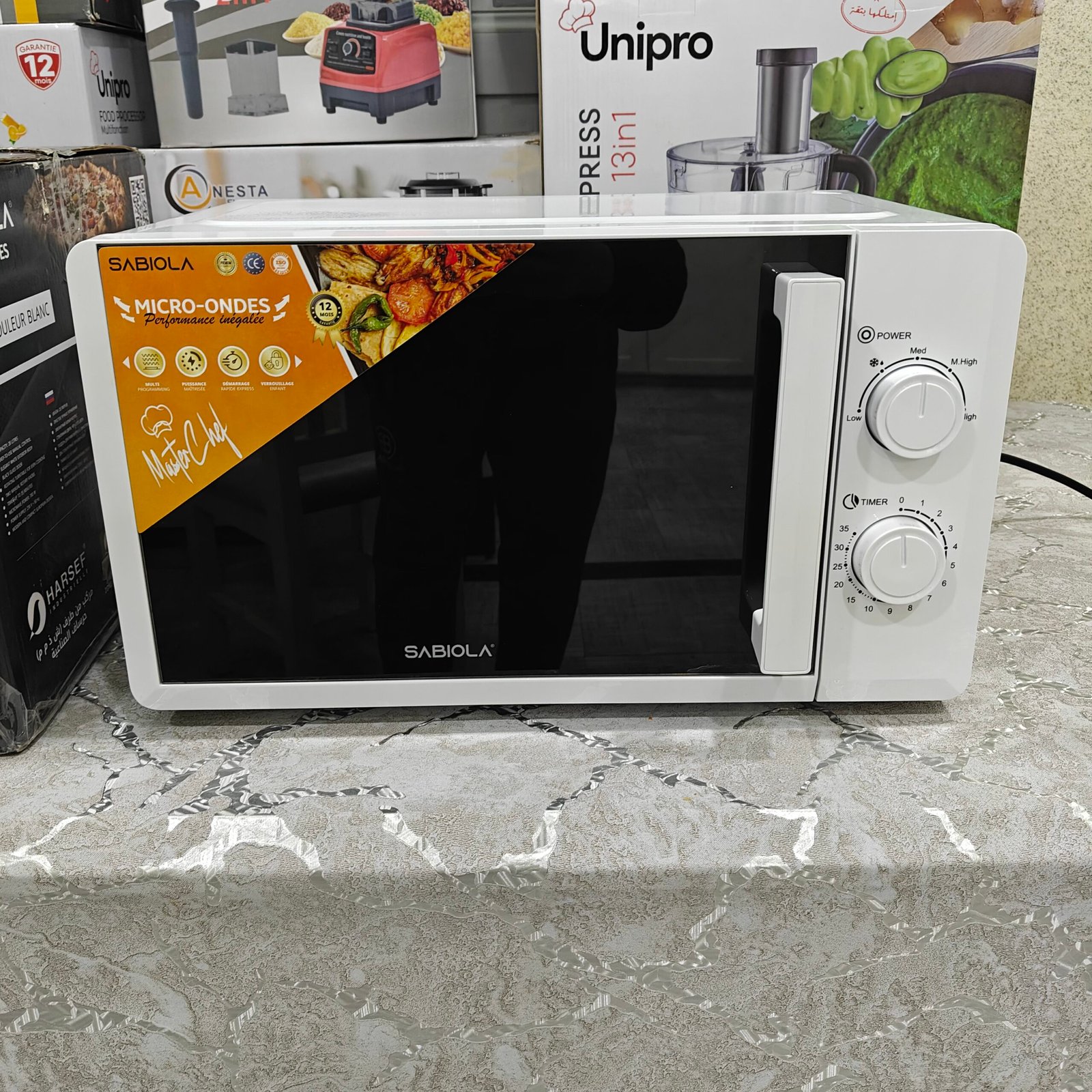 Micro-ondes SABIOLA 20L MasterChef – Puissant, pratique et design moderne